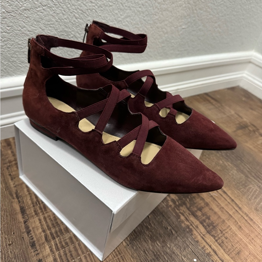 Marc Fisher Suede Pointed toe flats US 6